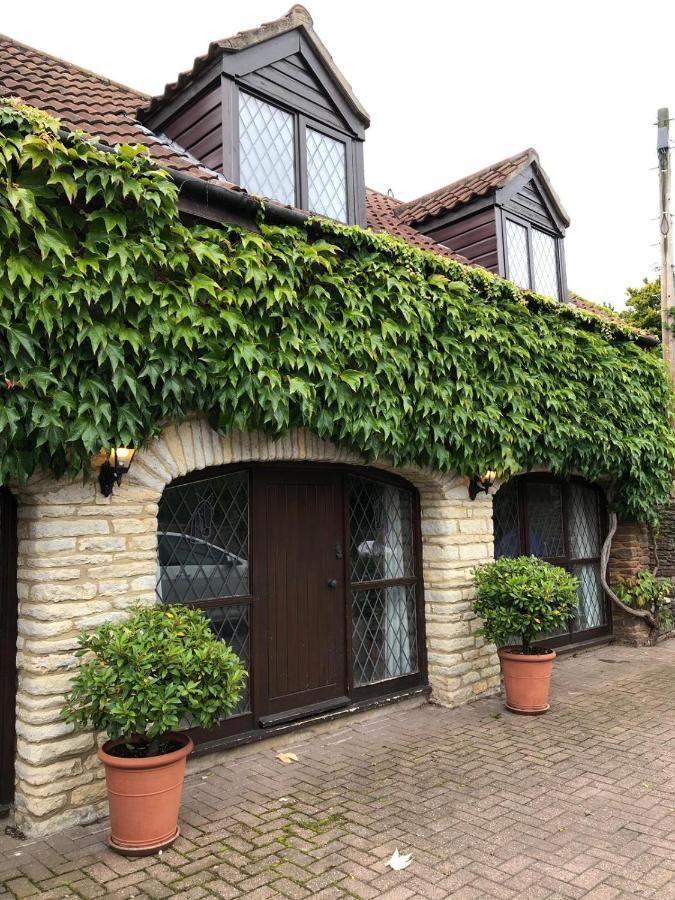 The Old Coach House At Byre House Villa Coalpit Heath Exterior foto