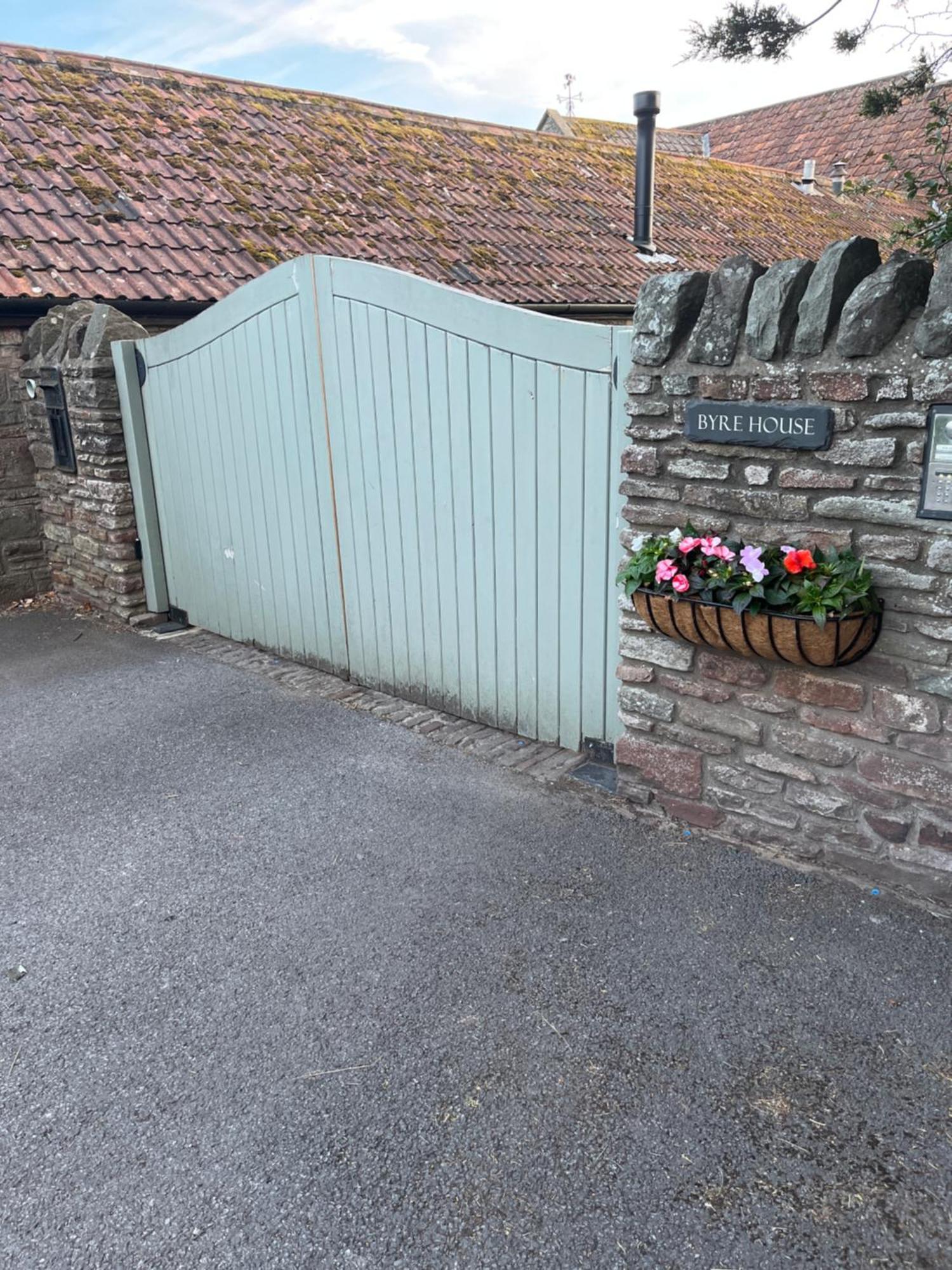 The Old Coach House At Byre House Villa Coalpit Heath Exterior foto
